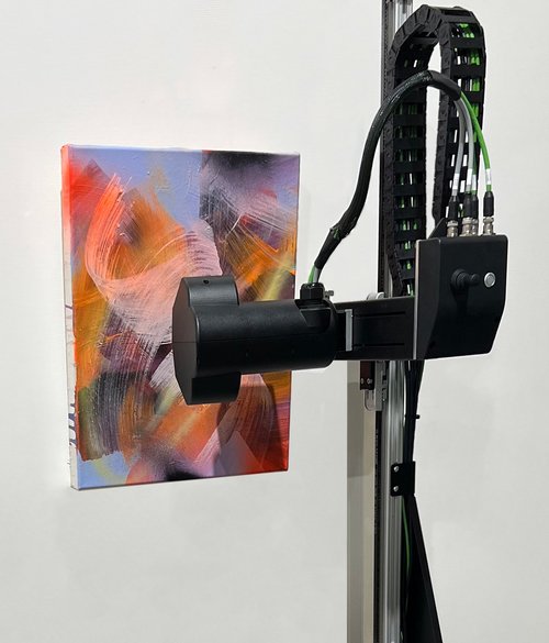 The Artclear scanner with a painting